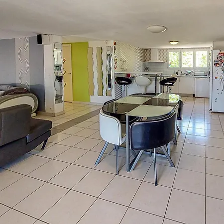 Lovely In Murviel-les-montpellie With Wifi Semesterbostad *