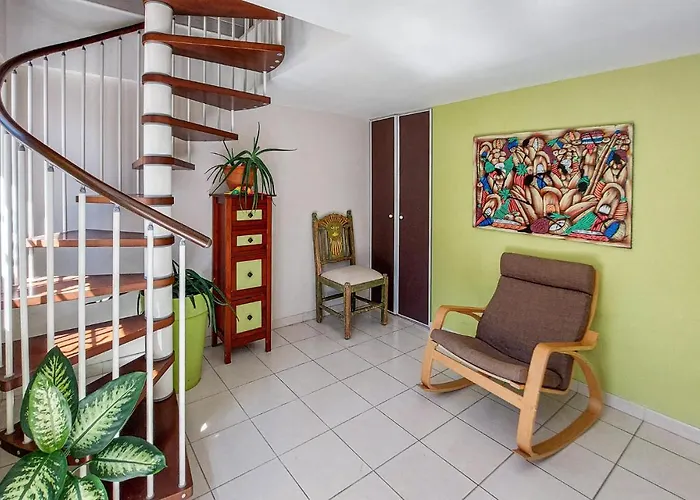 Lovely In Murviel-les-montpellie Casa vacanze *